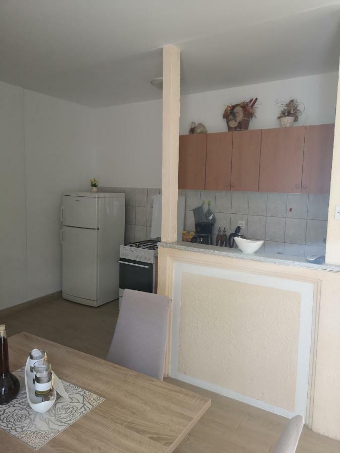Apartments Milevcic Jelsa  Esterno foto